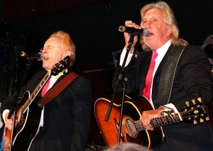 peter-and-gordon-performing-in-2005 (1)